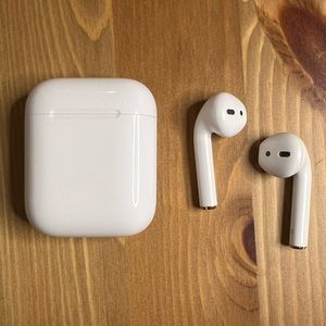 1st Gen Airpods